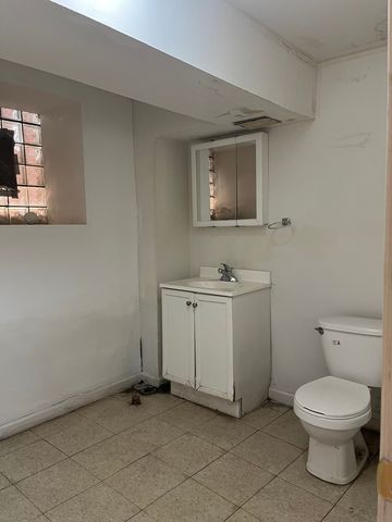 7811 S Wabash Avenue, Chicago, IL 60619