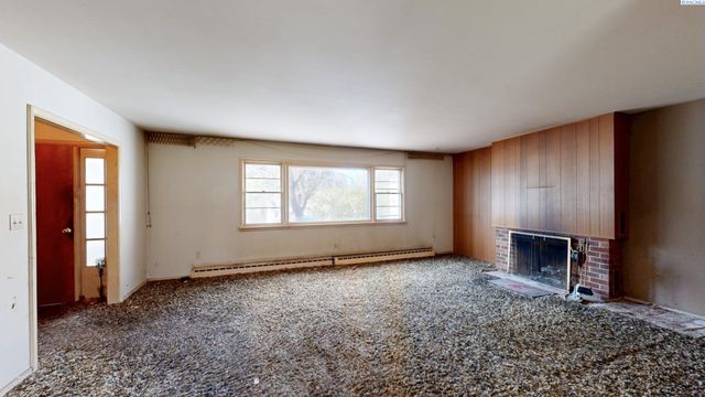 1040 NE Lake St., Pullman, WA 99163