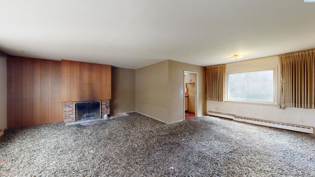 1040 NE Lake St., Pullman, WA 99163