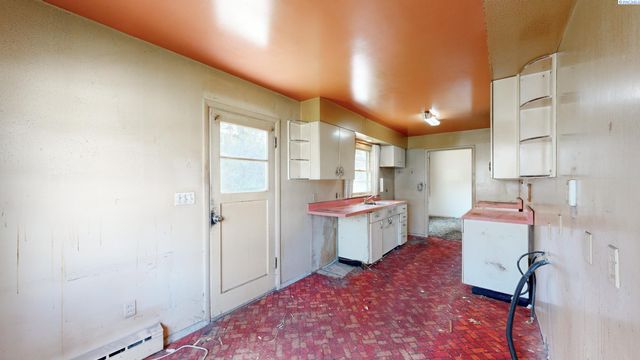 1040 NE Lake St., Pullman, WA 99163