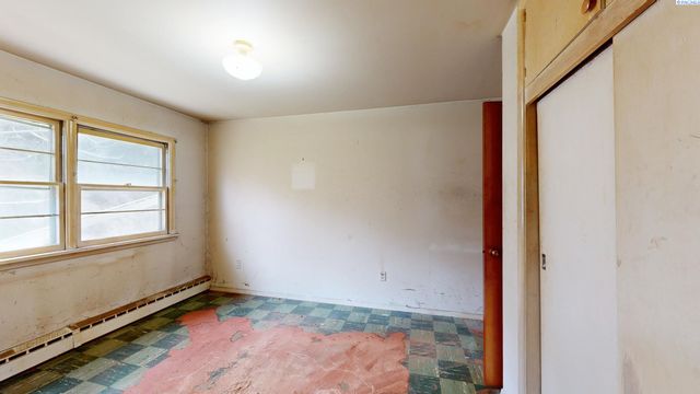 1040 NE Lake St., Pullman, WA 99163