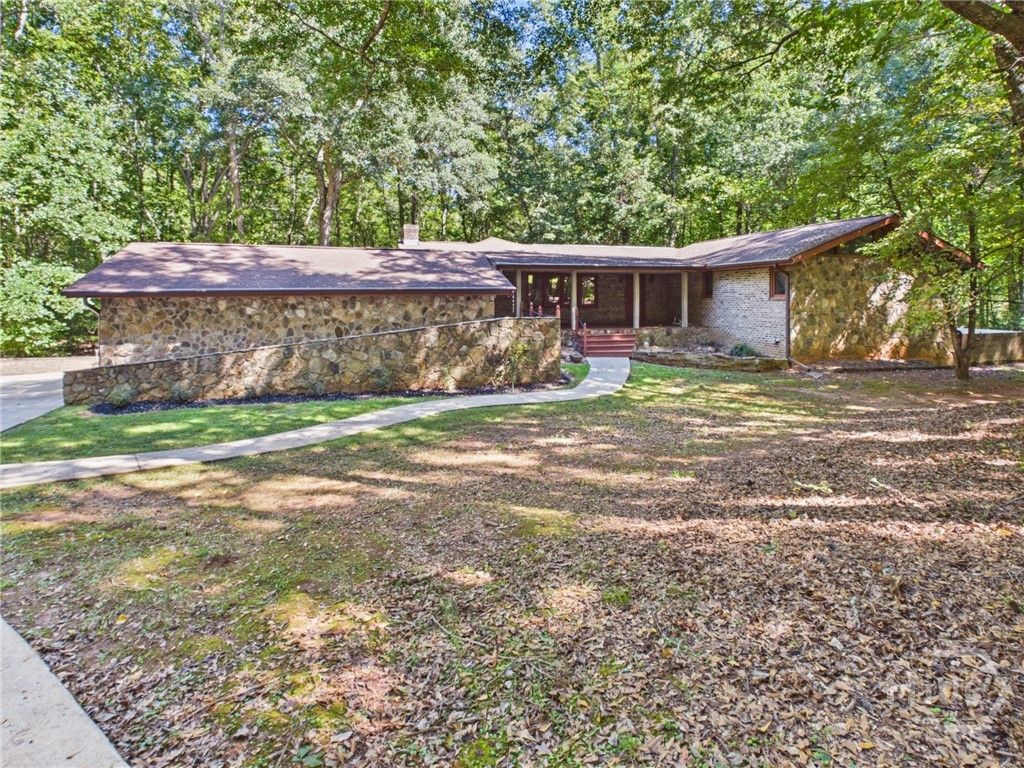 1251 Summit Circle, Watkinsville, GA 30677