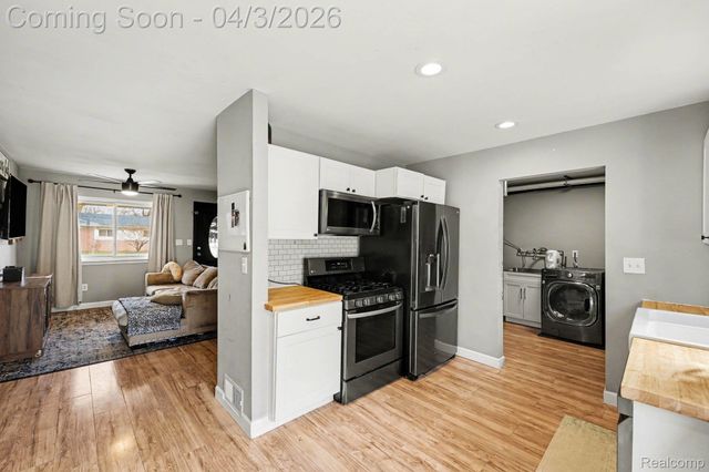 16190 Karin Street, Taylor, MI 48180