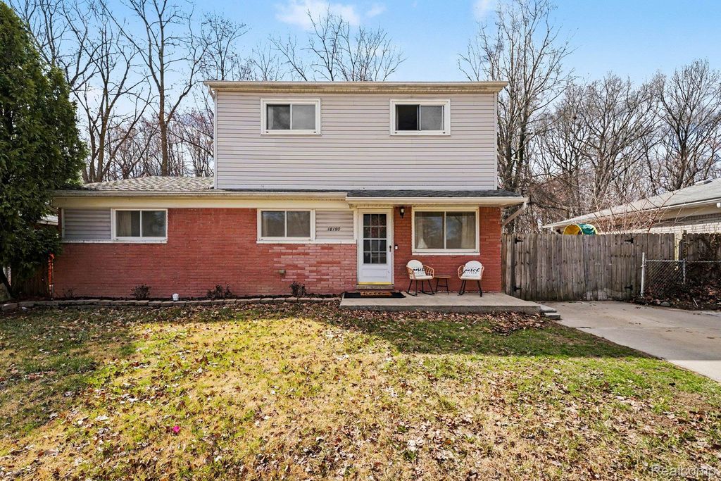 16190 Karin Street, Taylor, MI 48180