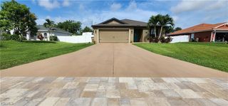 706 SW 9th CT, Cape Coral, FL 33991