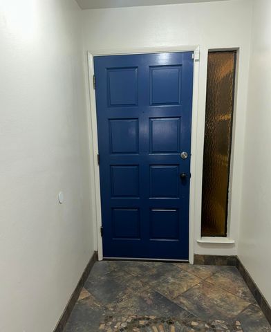 2312 S Divisadero Street, Visalia, CA 93277