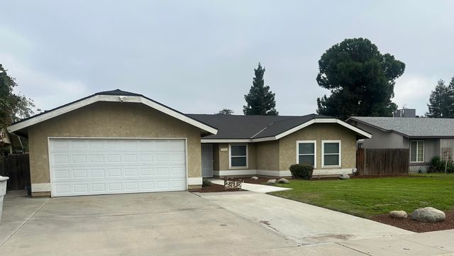 2312 S Divisadero Street, Visalia, CA 93277