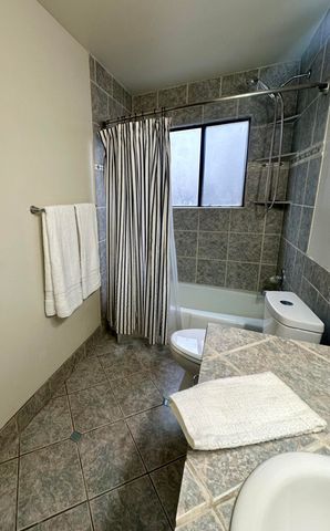 2312 S Divisadero Street, Visalia, CA 93277