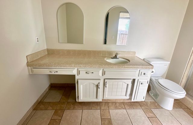 2312 S Divisadero Street, Visalia, CA 93277