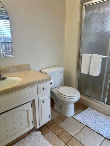 2312 S Divisadero Street, Visalia, CA 93277