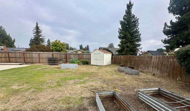 2312 S Divisadero Street, Visalia, CA 93277