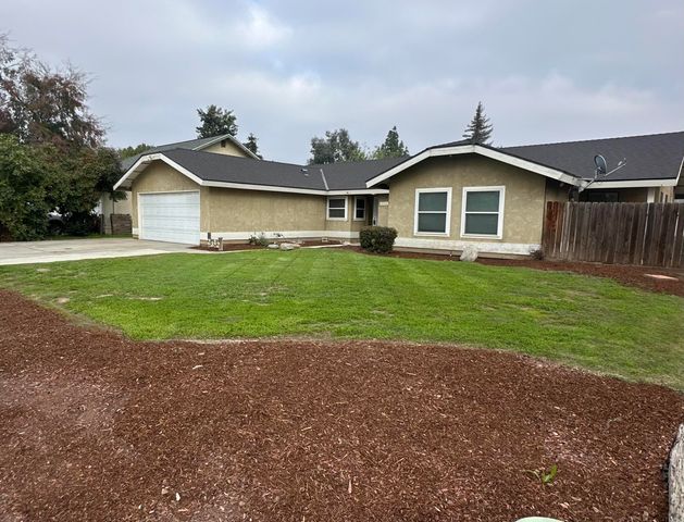 2312 S Divisadero Street, Visalia, CA 93277