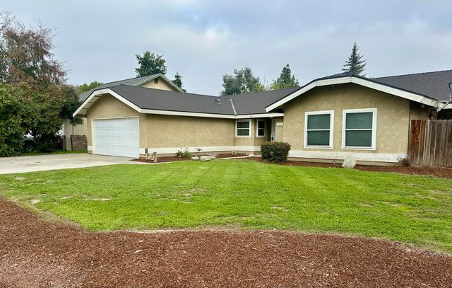 2312 S Divisadero Street, Visalia, CA 93277