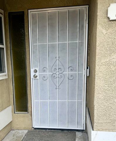 2312 S Divisadero Street, Visalia, CA 93277