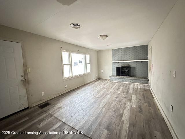 135 W Howe Avenue, Lansing, MI 48906