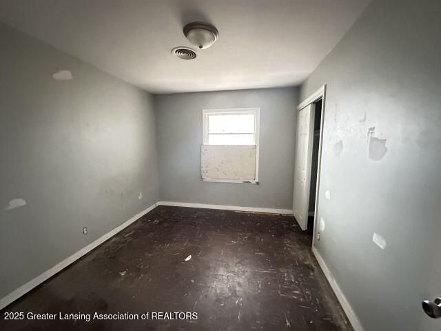 135 W Howe Avenue, Lansing, MI 48906