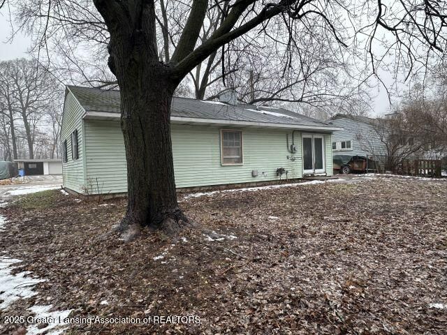 135 W Howe Avenue, Lansing, MI 48906
