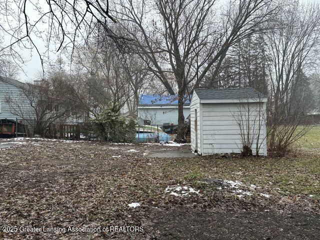 135 W Howe Avenue, Lansing, MI 48906