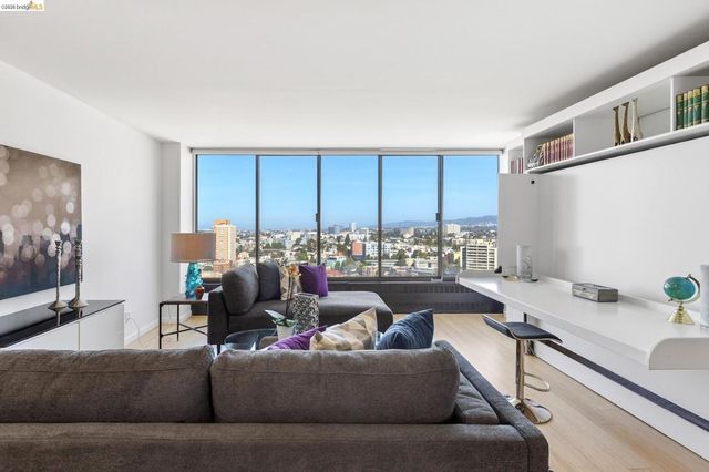 565 Bellevue Ave 2205, Oakland, CA 94610