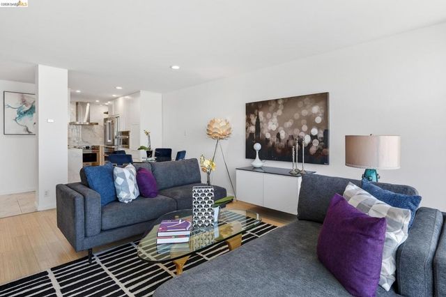 565 Bellevue Ave 2205, Oakland, CA 94610