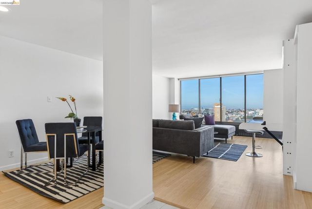 565 Bellevue Ave 2205, Oakland, CA 94610