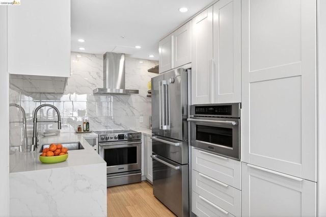 565 Bellevue Ave 2205, Oakland, CA 94610