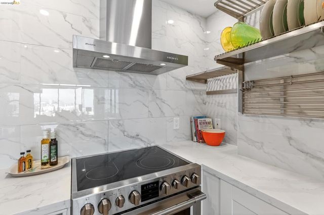 565 Bellevue Ave 2205, Oakland, CA 94610