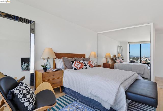 565 Bellevue Ave 2205, Oakland, CA 94610