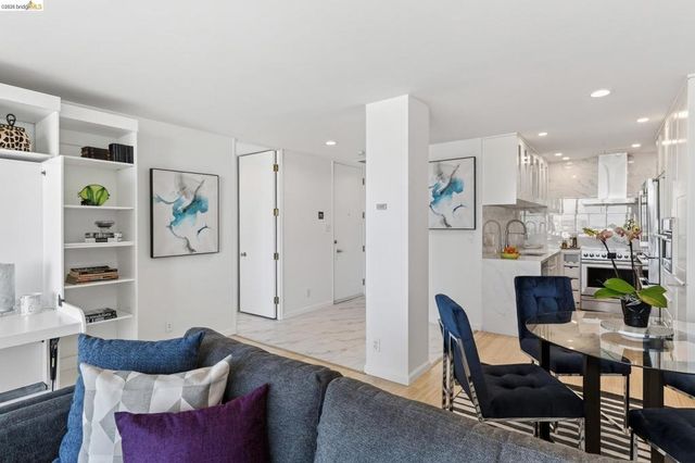 565 Bellevue Ave 2205, Oakland, CA 94610