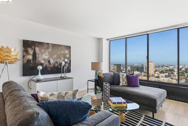 565 Bellevue Ave 2205, Oakland, CA 94610