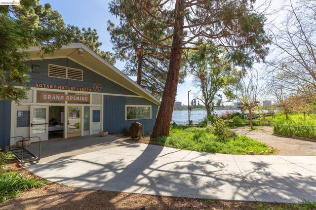 565 Bellevue Ave 2205, Oakland, CA 94610