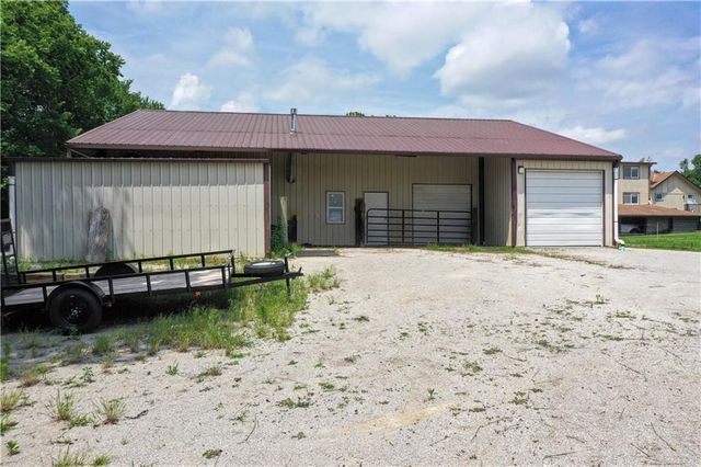 33421 Mcclellen Road, Drexel, MO 64742