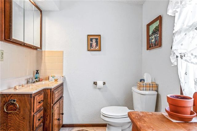33421 Mcclellen Road, Drexel, MO 64742