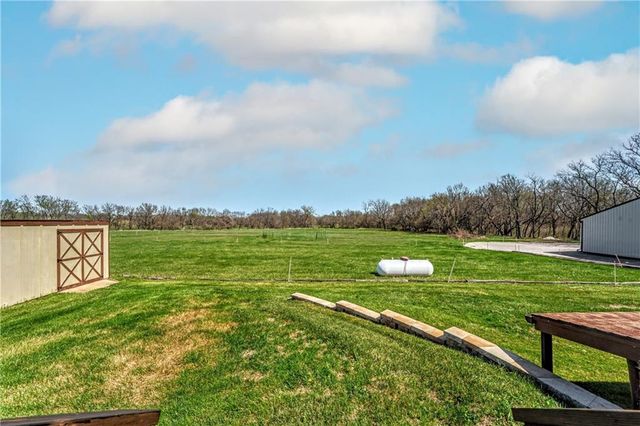 33421 Mcclellen Road, Drexel, MO 64742
