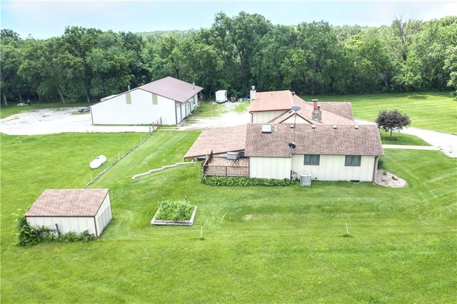 33421 Mcclellen Road, Drexel, MO 64742