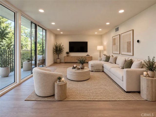 1540 S Beverly Drive 4, Los Angeles, CA 90035
