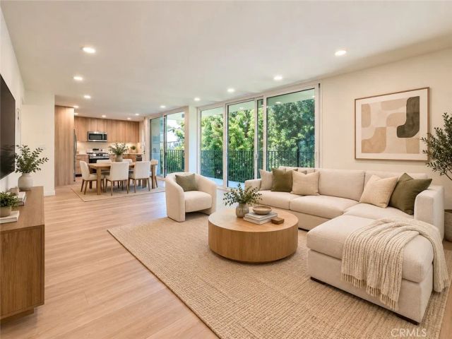 1540 S Beverly Drive 4, Los Angeles, CA 90035