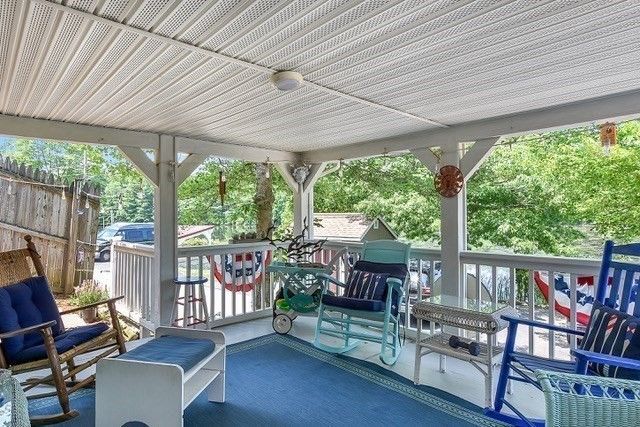 49 Lakeview Ave, Bellingham, MA 02019