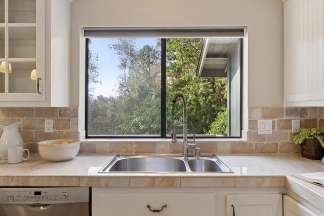 1112 Crescent Street, Montara, CA 94037