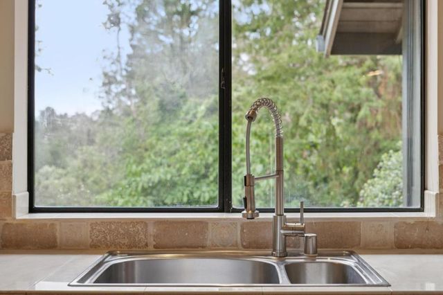 1112 Crescent Street, Montara, CA 94037