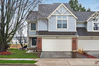 125 Ione Drive A, South Elgin, IL 60177