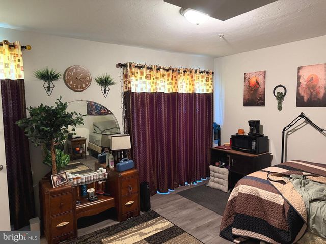 522 CHARLES AVE, Hanover, PA 17331