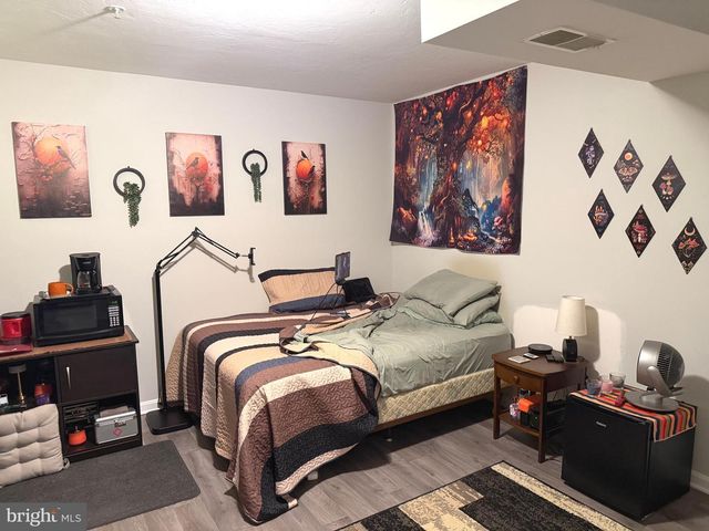522 CHARLES AVE, Hanover, PA 17331