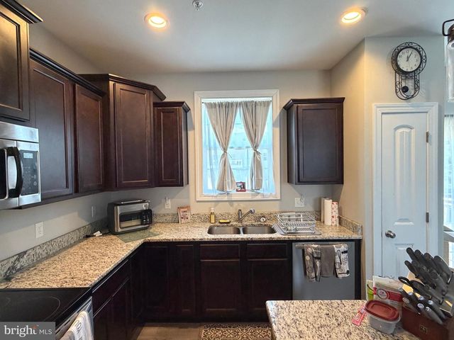 522 CHARLES AVE, Hanover, PA 17331