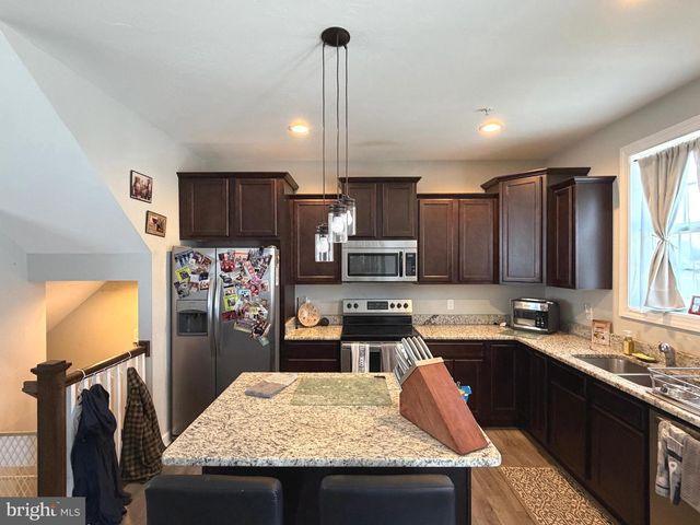 522 CHARLES AVE, Hanover, PA 17331
