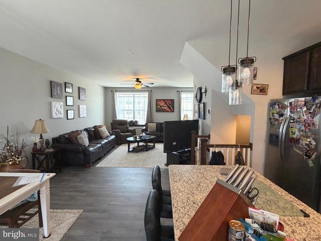 522 CHARLES AVE, Hanover, PA 17331