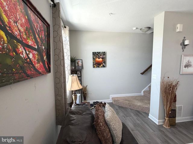 522 CHARLES AVE, Hanover, PA 17331
