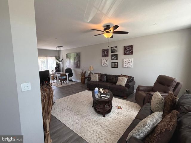 522 CHARLES AVE, Hanover, PA 17331