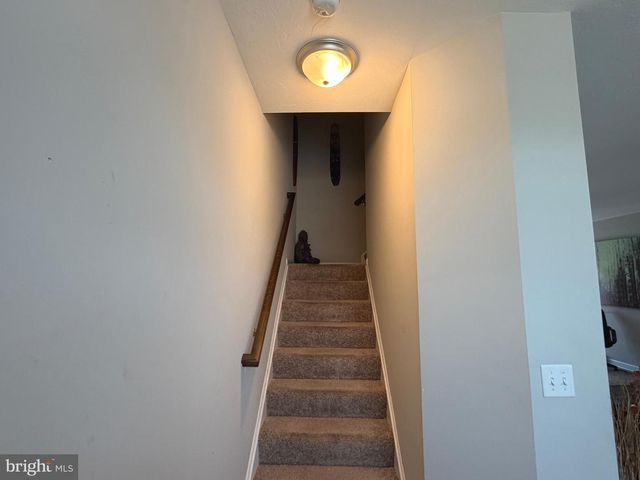 522 CHARLES AVE, Hanover, PA 17331