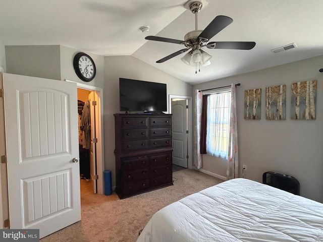 522 CHARLES AVE, Hanover, PA 17331